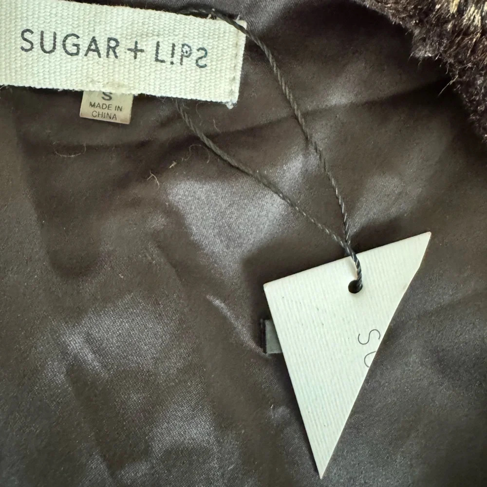 Sugar+Lips Women's Faux Fur Smooth Brown Cropped 3/4 Sleeve Jacket Small NWT - Picture 8 of 12